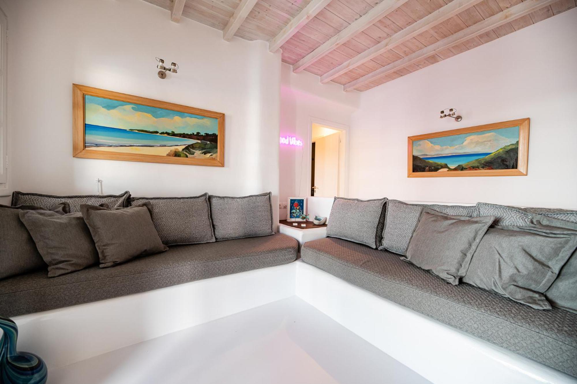 Melangio Private Pool & Sunrise Views - 2024 Renovation * Mykonos Town